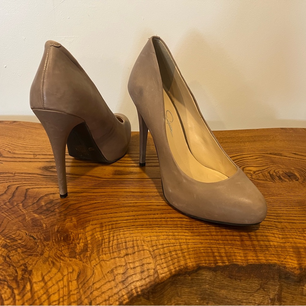 Jessica Simpson Taupe Heels